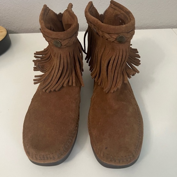 Minnetonka | Women’s‎ Hi Top Back Zip Boots Brown Suede Sz 6.5 - Picture 2 of 5